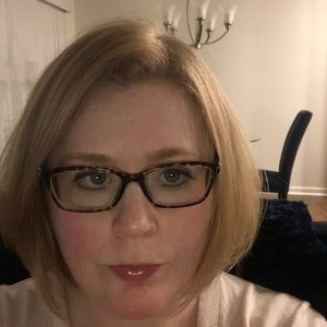 Meet your Posher, Noelle